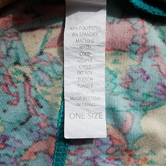 Lularoe one size leggings - Picture 3 of 3
